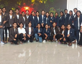 Student visit fashion designing course NMACC, Mumbai