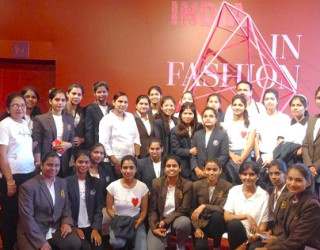 Student visit fashion designing course NMACC, Mumbai
